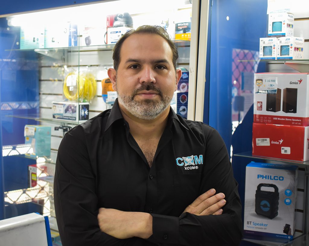 René Elena Ejecitivo de Ventas Xcom
